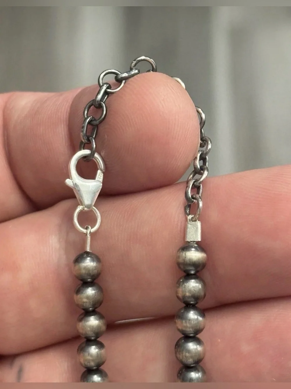 STERLING SILVER NAVJO PEARL HAND STAMPED BARREL GRADUATED BEADED NECKLACE .925